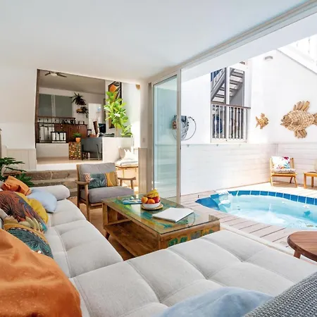 The House - Location - Private Plunge Pool - Roof Terrace - 100m To *